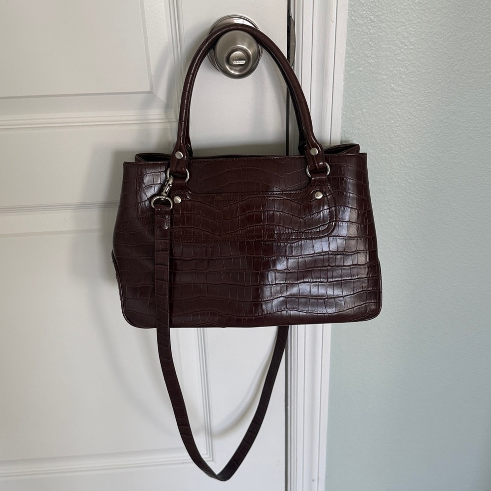 LIZ CLAIRBONE embossed faux croc satchel bag Dark Brown Crocodile Embossed Bag - Picture 15 of 16
